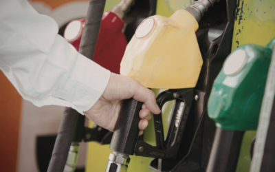 Carburants : le gouvernement prépare des aides ciblées face à la flambée des prix