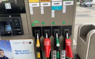 Carburants : les prix continuent de baisser en France