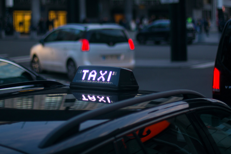 Saint-Martin-d’Hères : un chauffeur de taxi sauve un couple