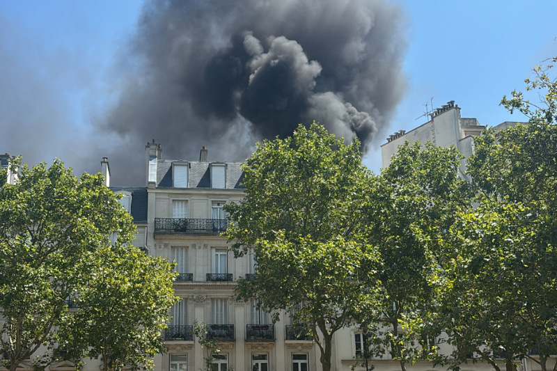 Un important incendie s’est déclaré avenue de Ségur à Paris. INFO2.0 était sur place pour suivre l’intervention des secours et l’évacuation des habitants.