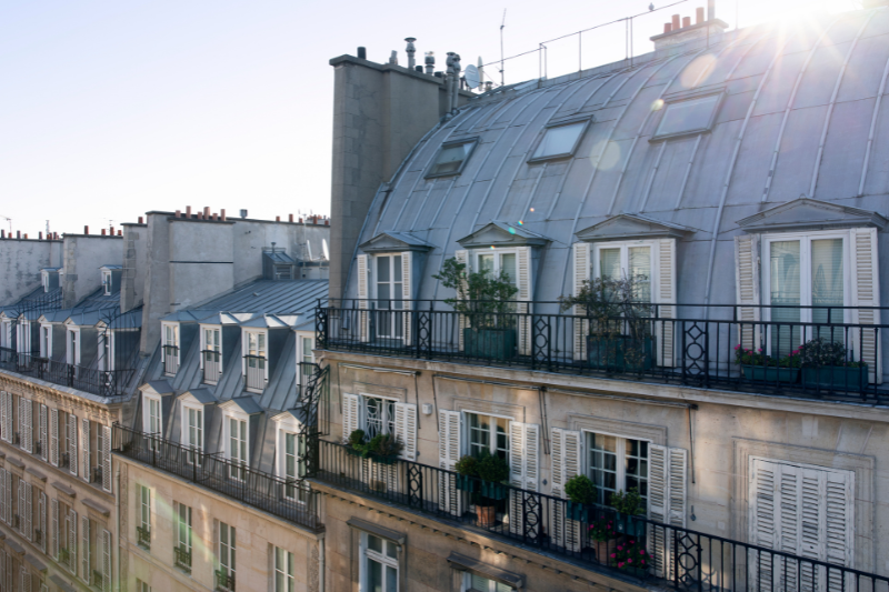 Paris : une femme retrouvée morte en pleine canicule