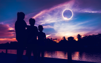 Éclipse solaire du 12 août : attention à ces fausses protections qui peuvent abîmer vos yeux