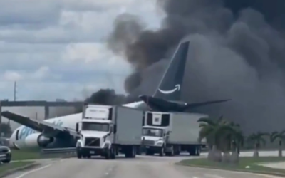 Miami : un avion-cargo d’Amazon sort de piste, au moins cinq morts
