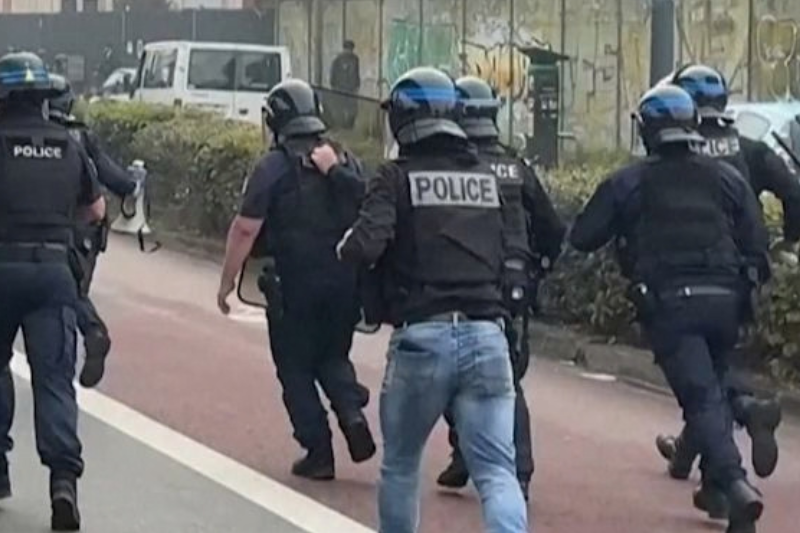 Lens : un lycéen de 15 ans perd une main lors du blocus
